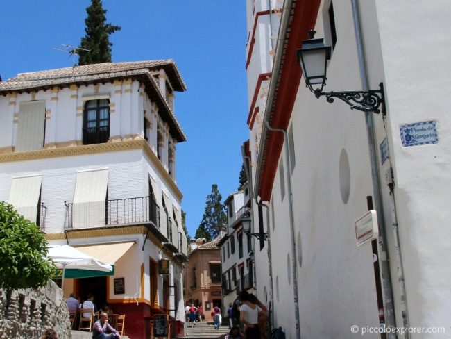 Steps from Plaza San Gregorio to Palacio Conde de Cabra, Granada