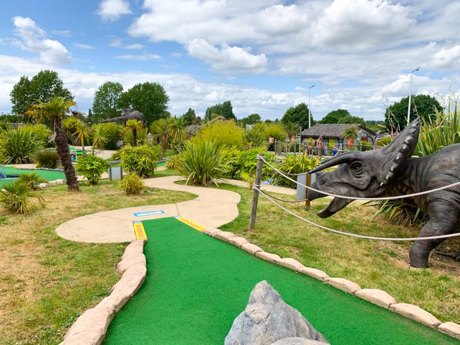 Dinosaur Escape Adventure Golf Northolt