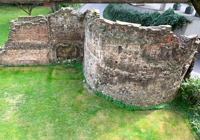 Ancient Roman wall, City of London