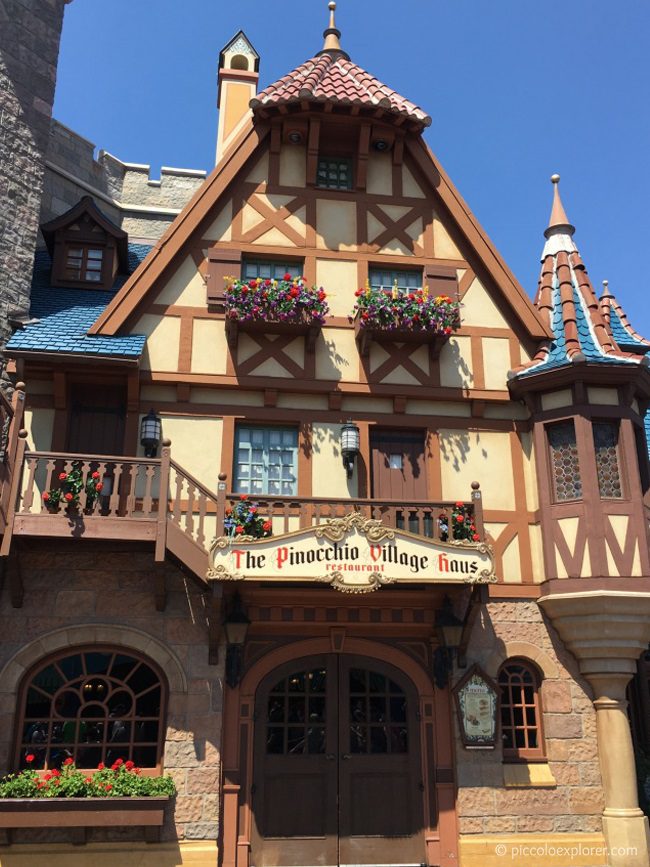 Pinocchio Village Haus Magic Kingdom