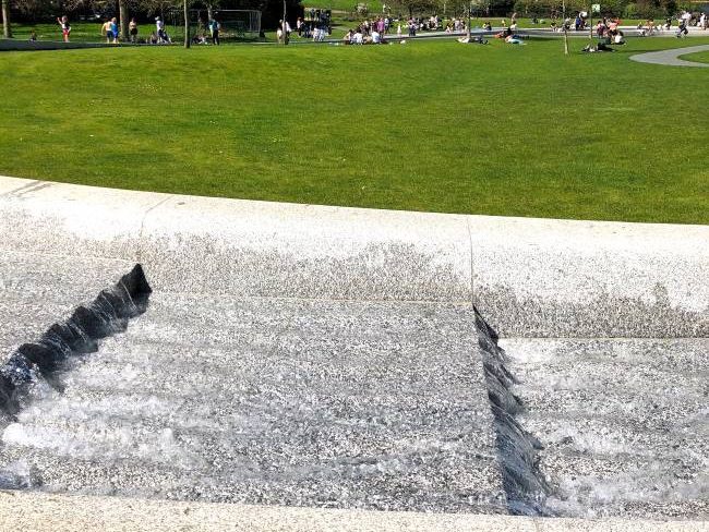 Play Fountains in London Hyde Park