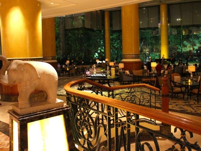 Makati Shangri-La Lobby