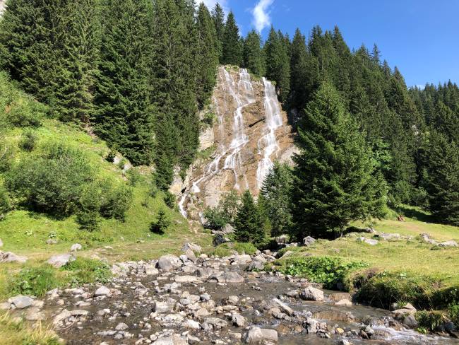 Brochaux waterfalls hike with kids