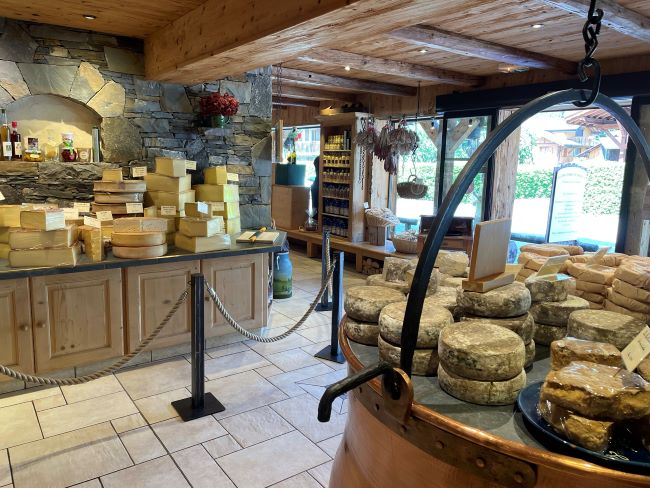 Morzine Shops L'Alpage Delicatessen